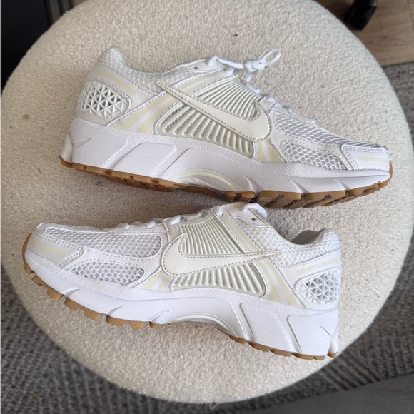 Nike Shoes - Women’s Nike Zoom Vomero 5